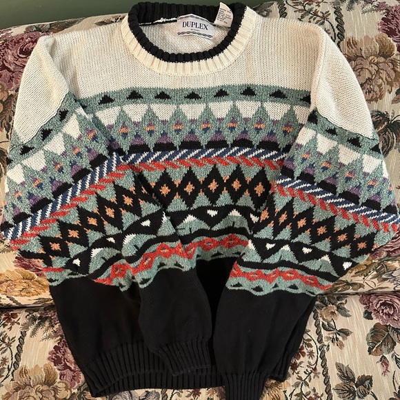 vintage crocheted crew neck - Picture 1 of 2